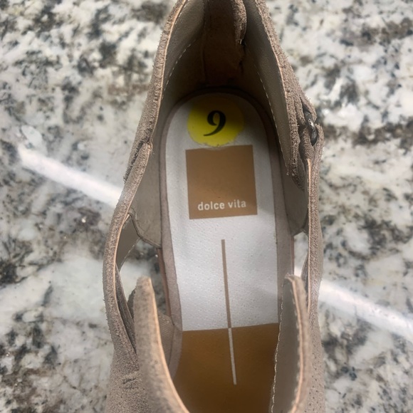 Booties - tan - Picture 6 of 6